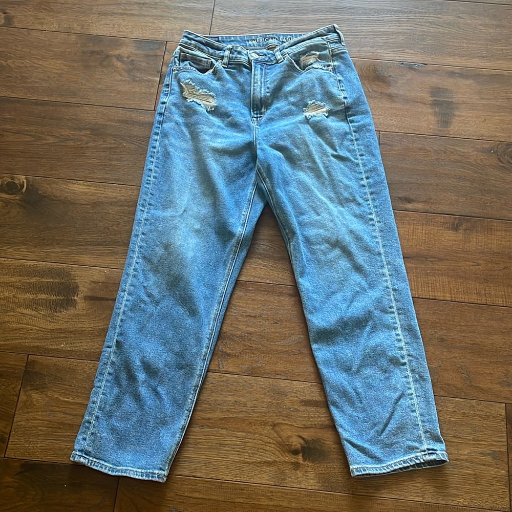 American Eagle Mom Straight Jean size 10